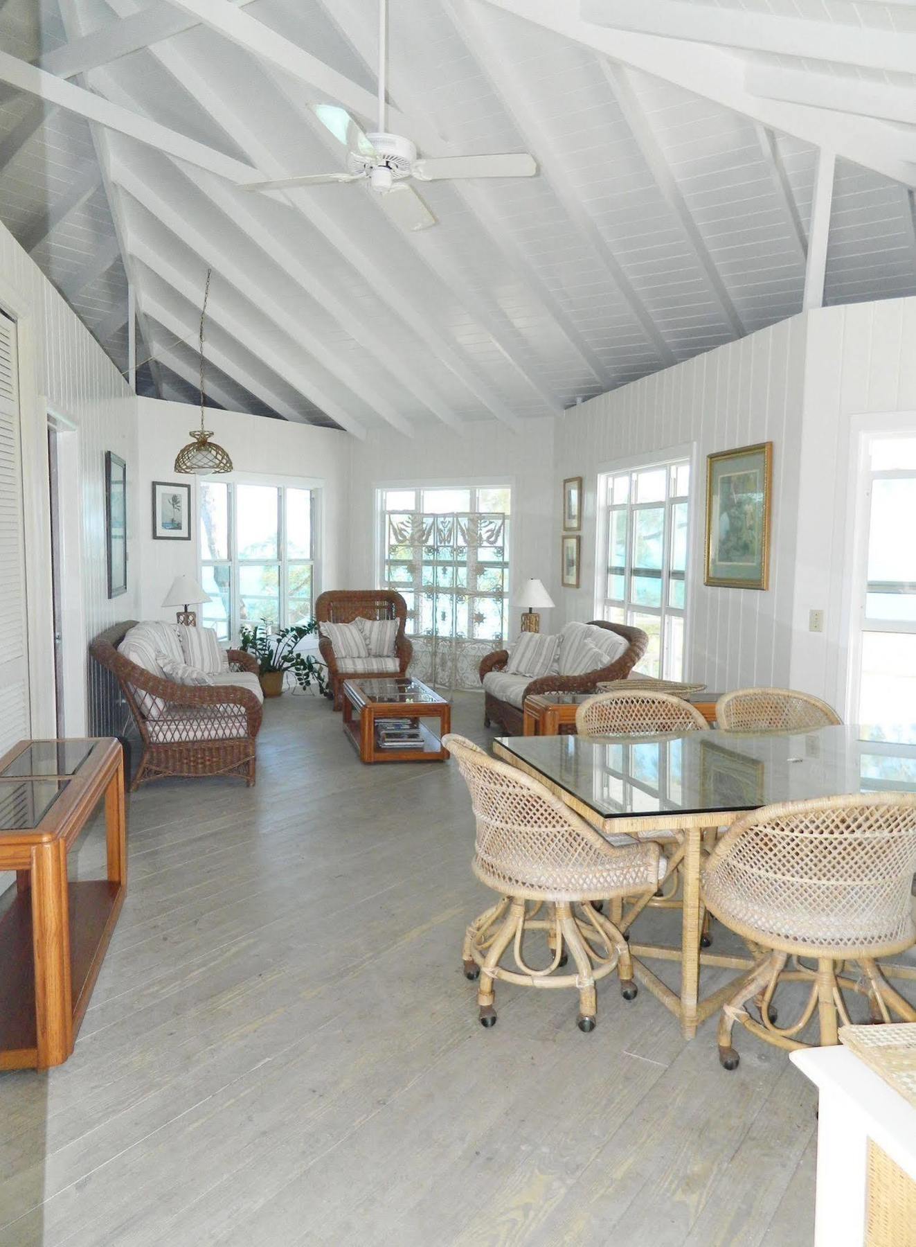 Regatta Point Hotel George Town