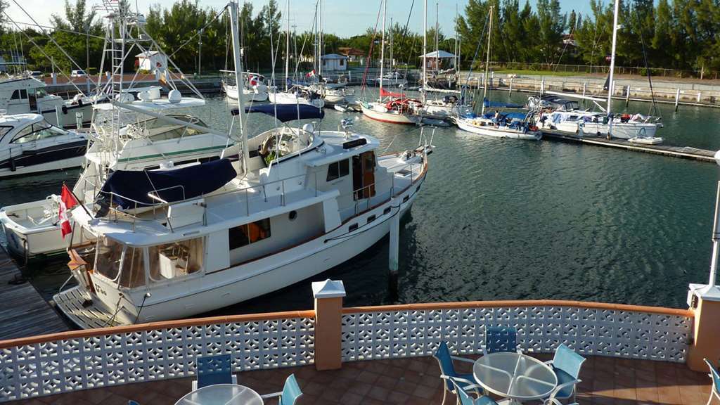 Running Mon Sunrise & Marina Freeport