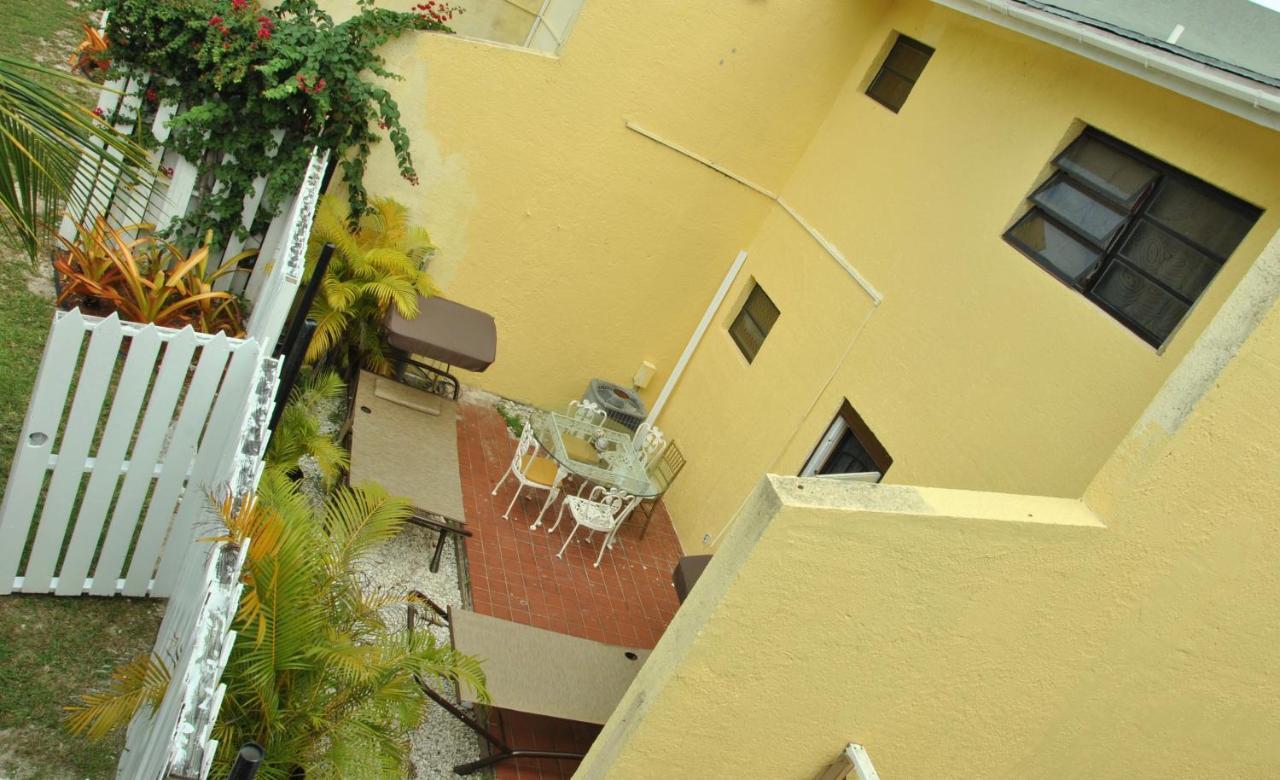 Cable Beach Villas * Nassau