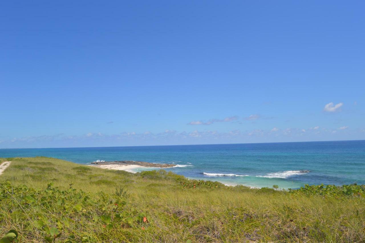 Surfers Manor Hotel Gregory Town