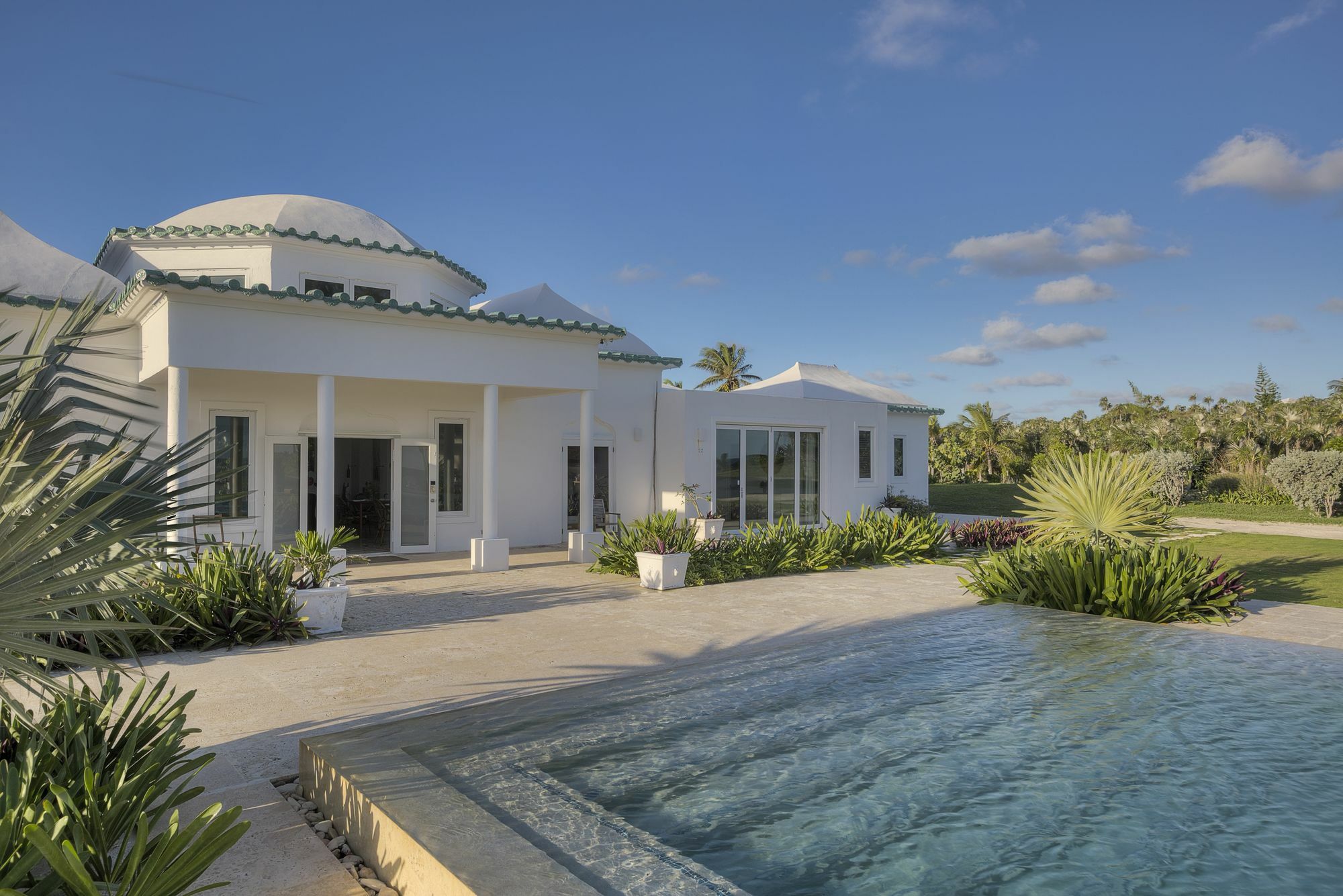 La Bougainvillea Villa Palmetto Point