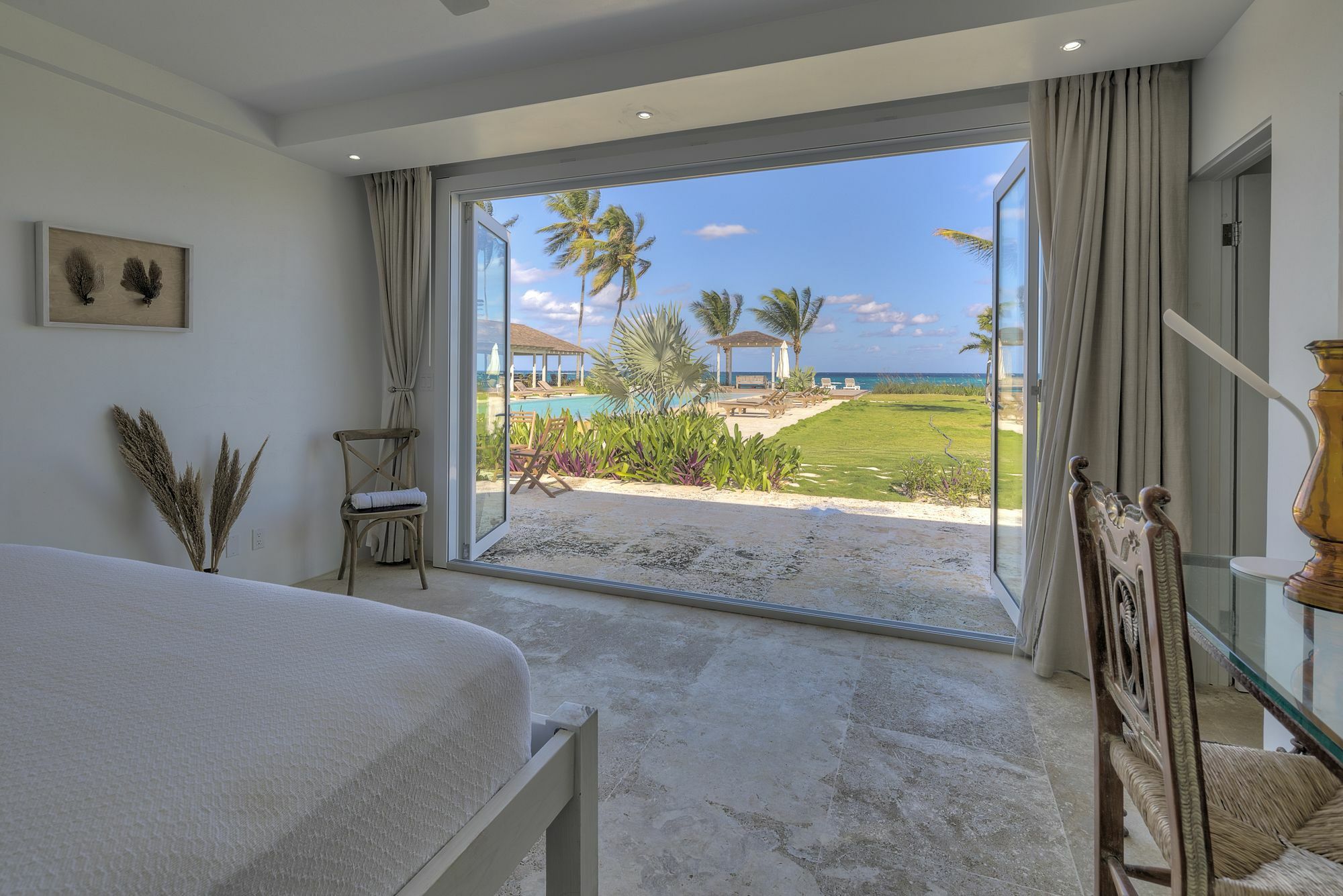 Villa La Bougainvillea *
