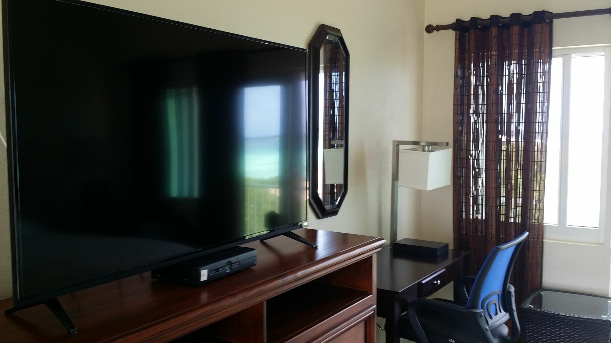 Harbor Breeze 5* Clarence Town
