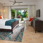 Sandals Royal Bahamian All Inclusive - Couples Only (Adults Only)