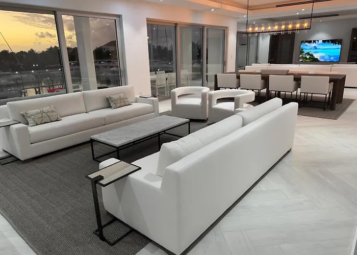 New Luxury Waterfront Condo, Palm Cay, The Bahamas