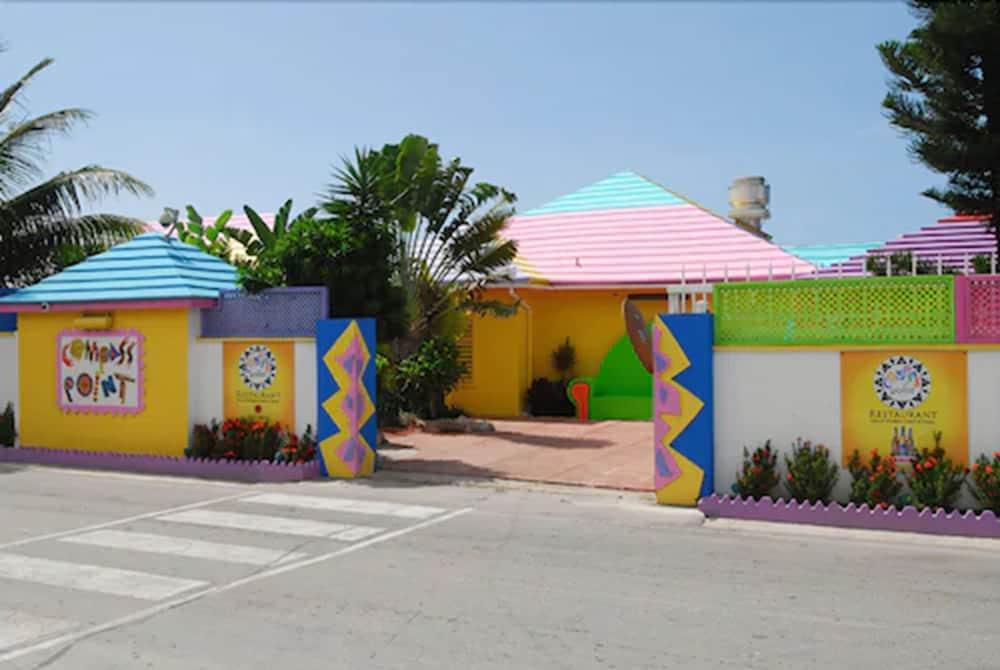 Compass Point 4*