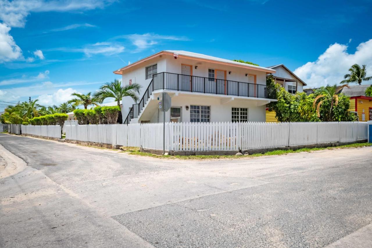 Royal Palm Hotel Dunmore Town
