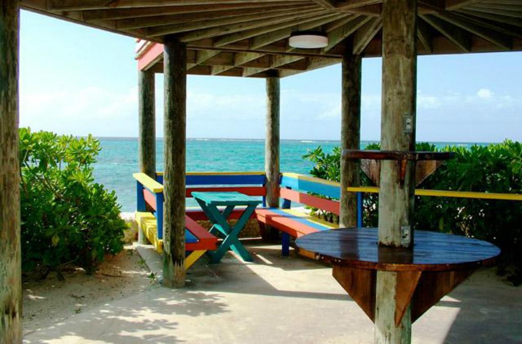 Resort Compass Point