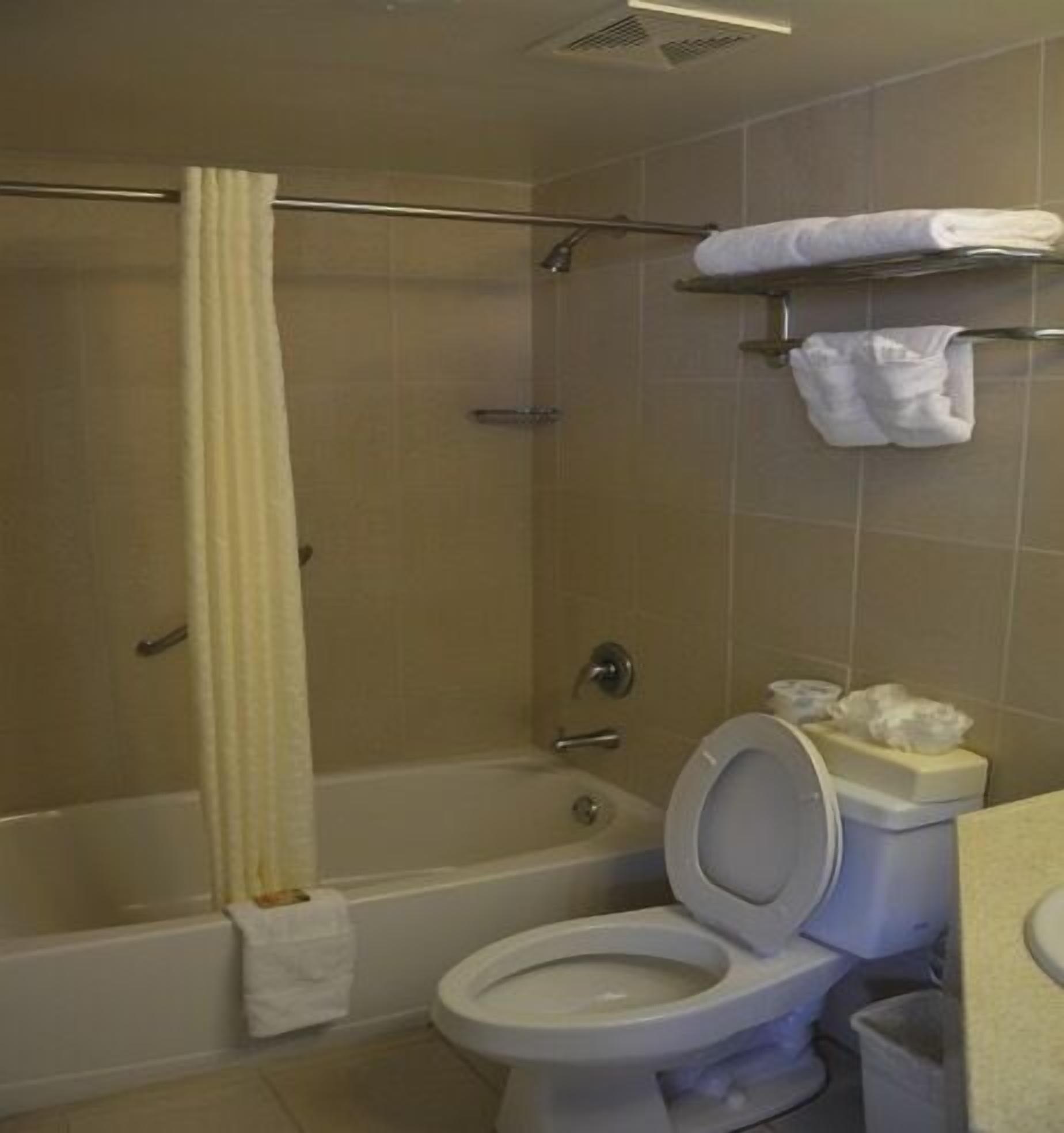 Castaways And Resort 3*