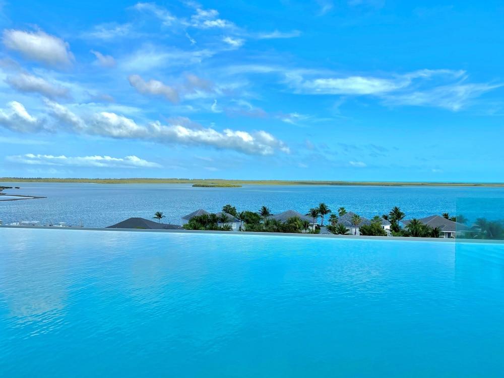 World Bimini Resort 4*