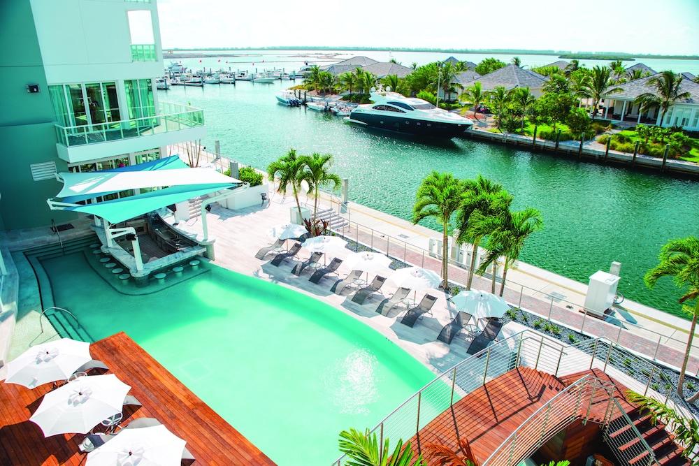 Resort World Bimini 4*