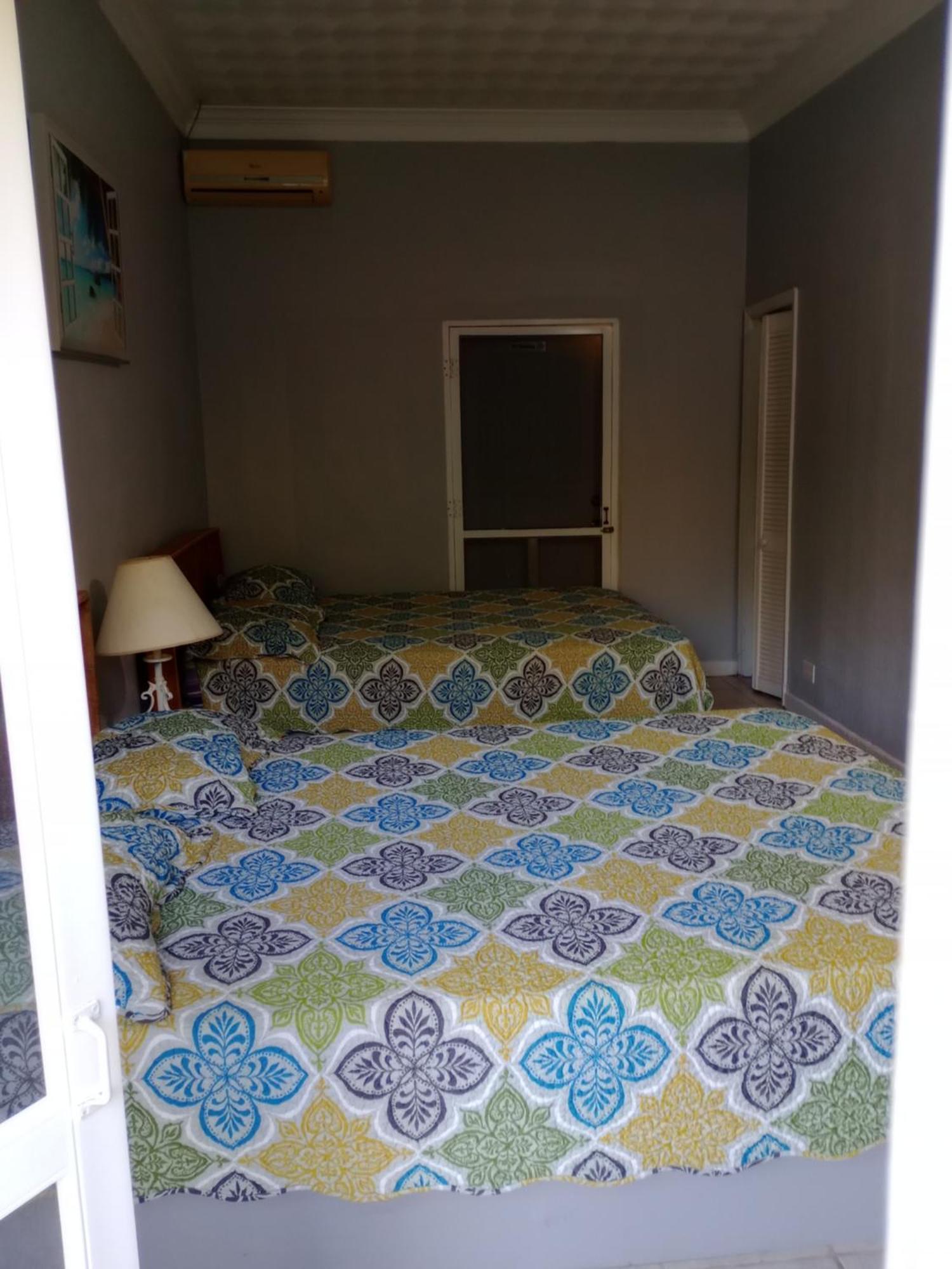 Surfers Manor Hotel 3*