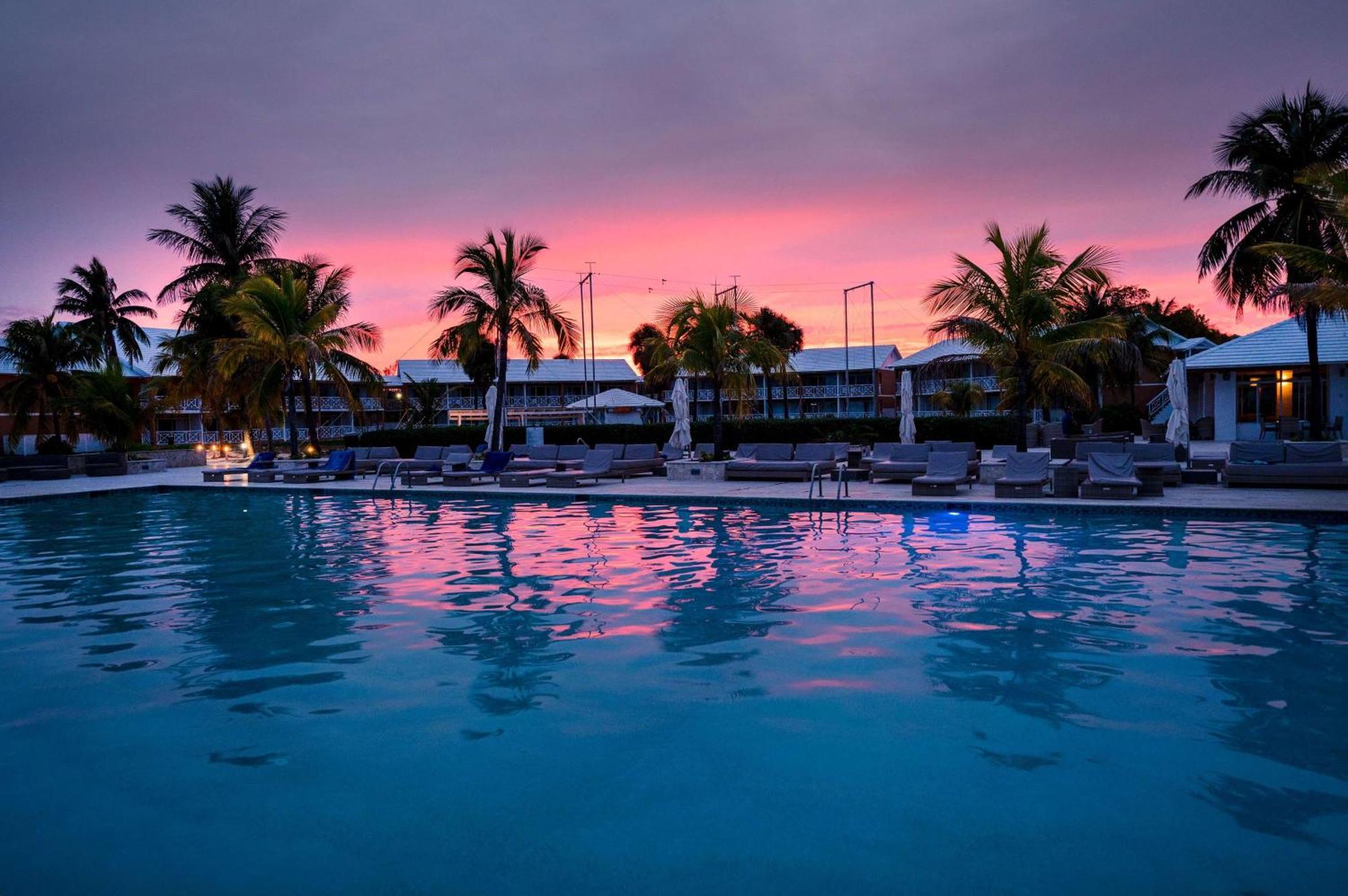 Viva Fortuna By Wyndham, A Trademark 3* Freeport