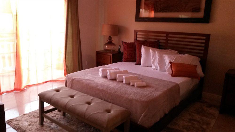 Hotel Realty Shores