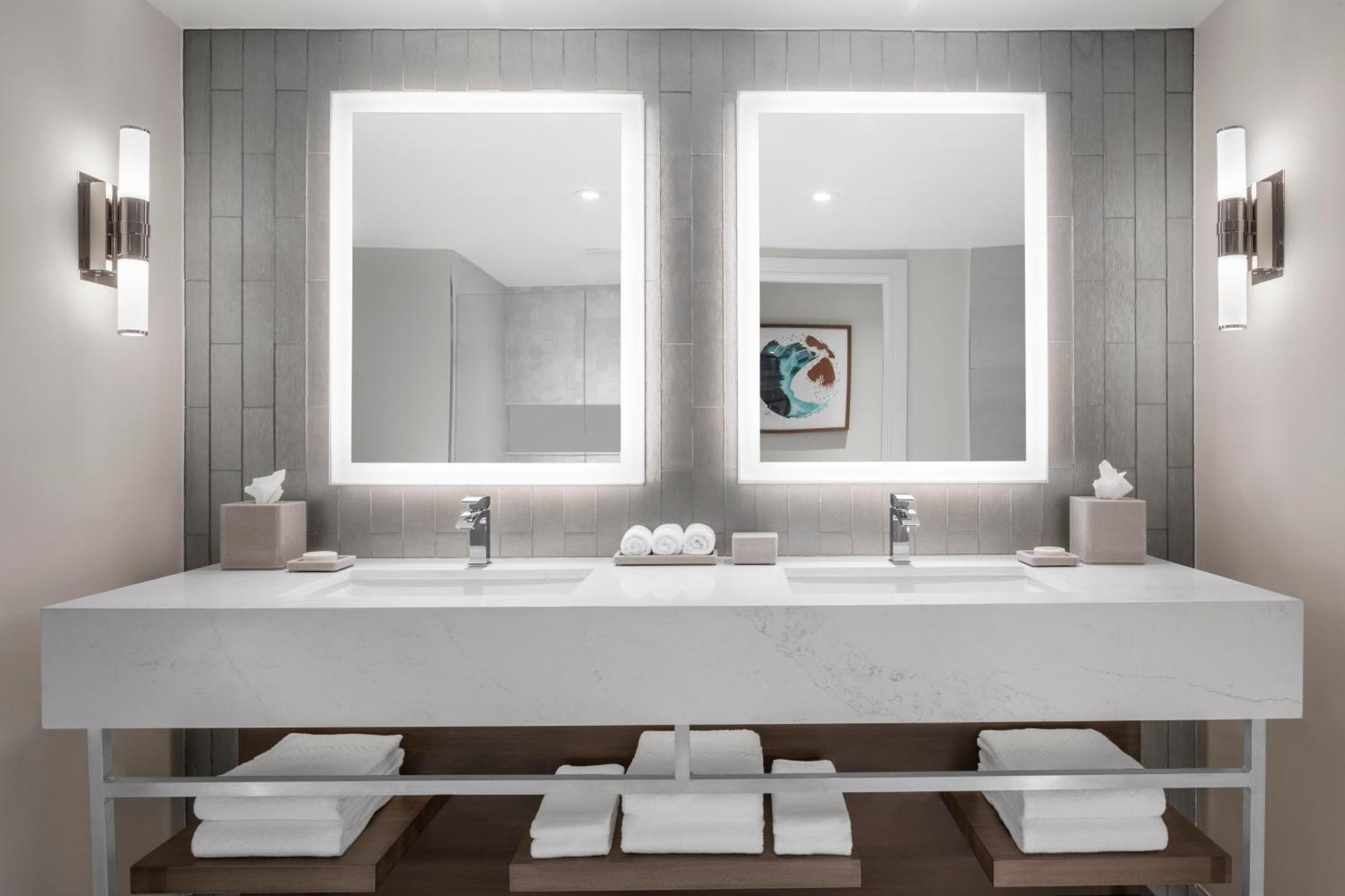The Royal At Atlantis 4* Creek Village