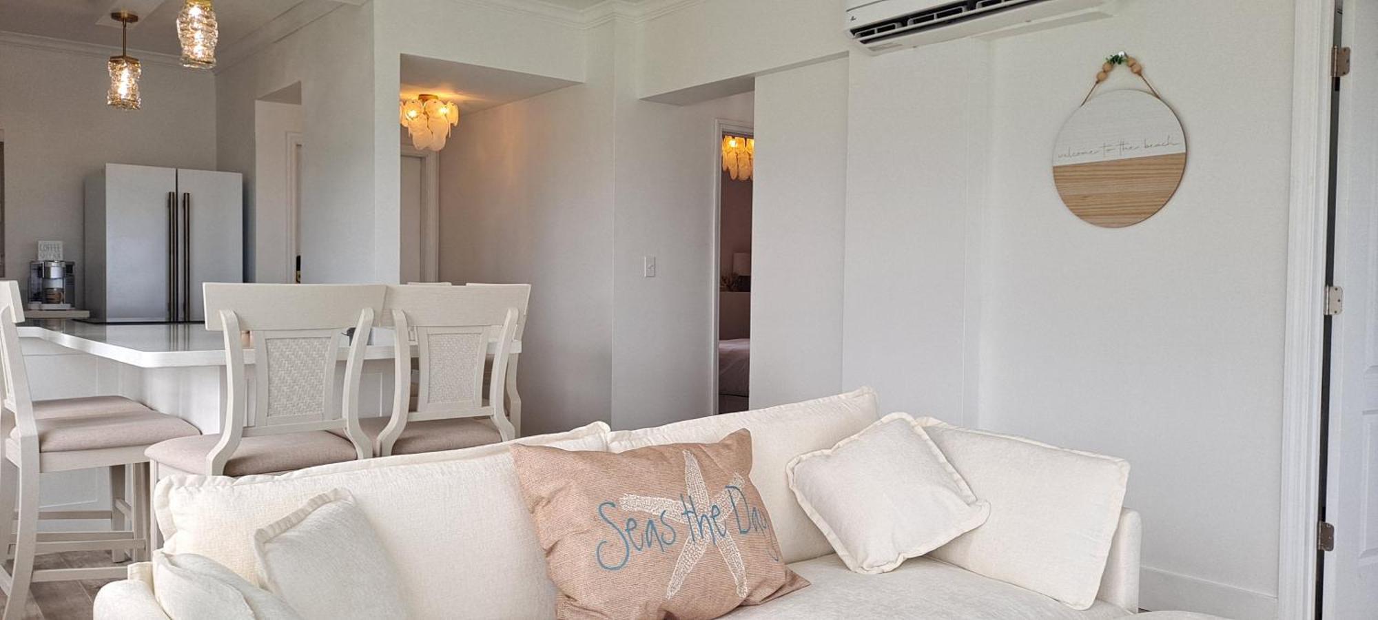 Apartment Newly Remodeled Luxury Beachfront 2-bedroom *