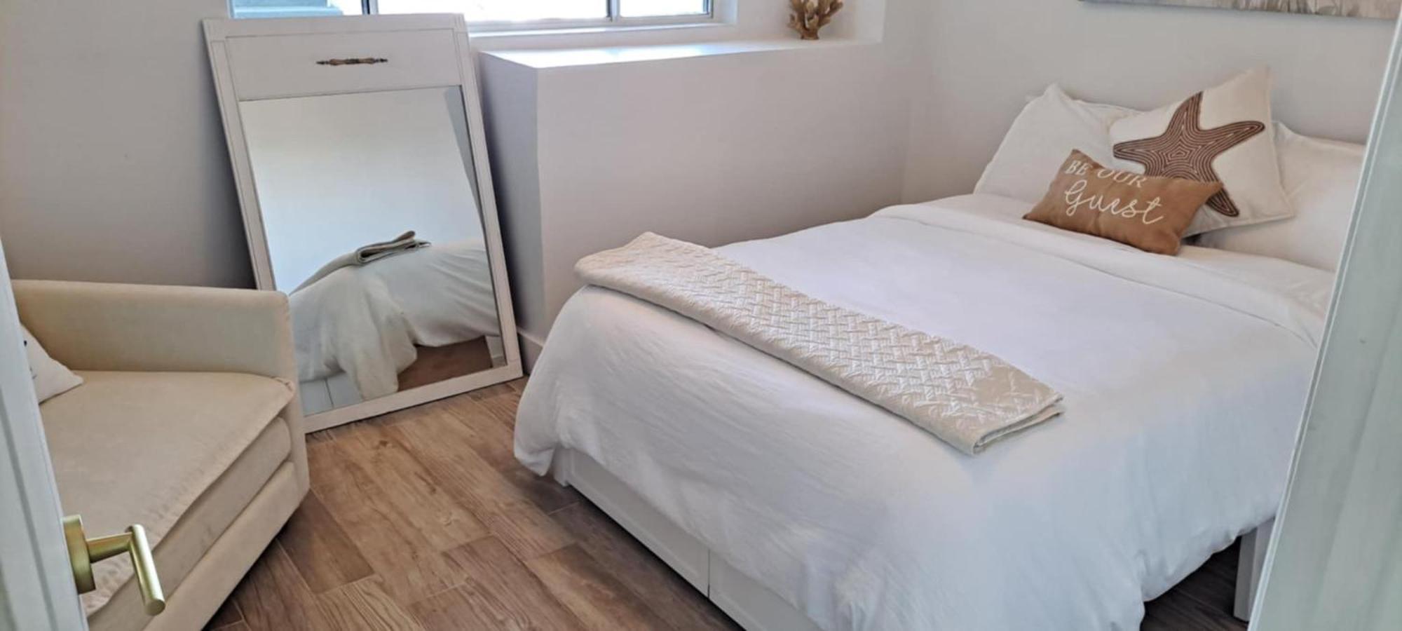 Newly Remodeled Luxury Beachfront 2-bedroom Apartment