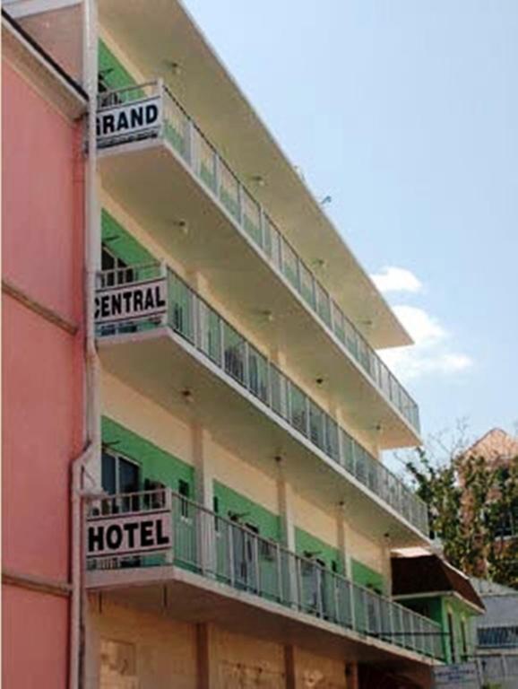 Grand Central Hotel 2*