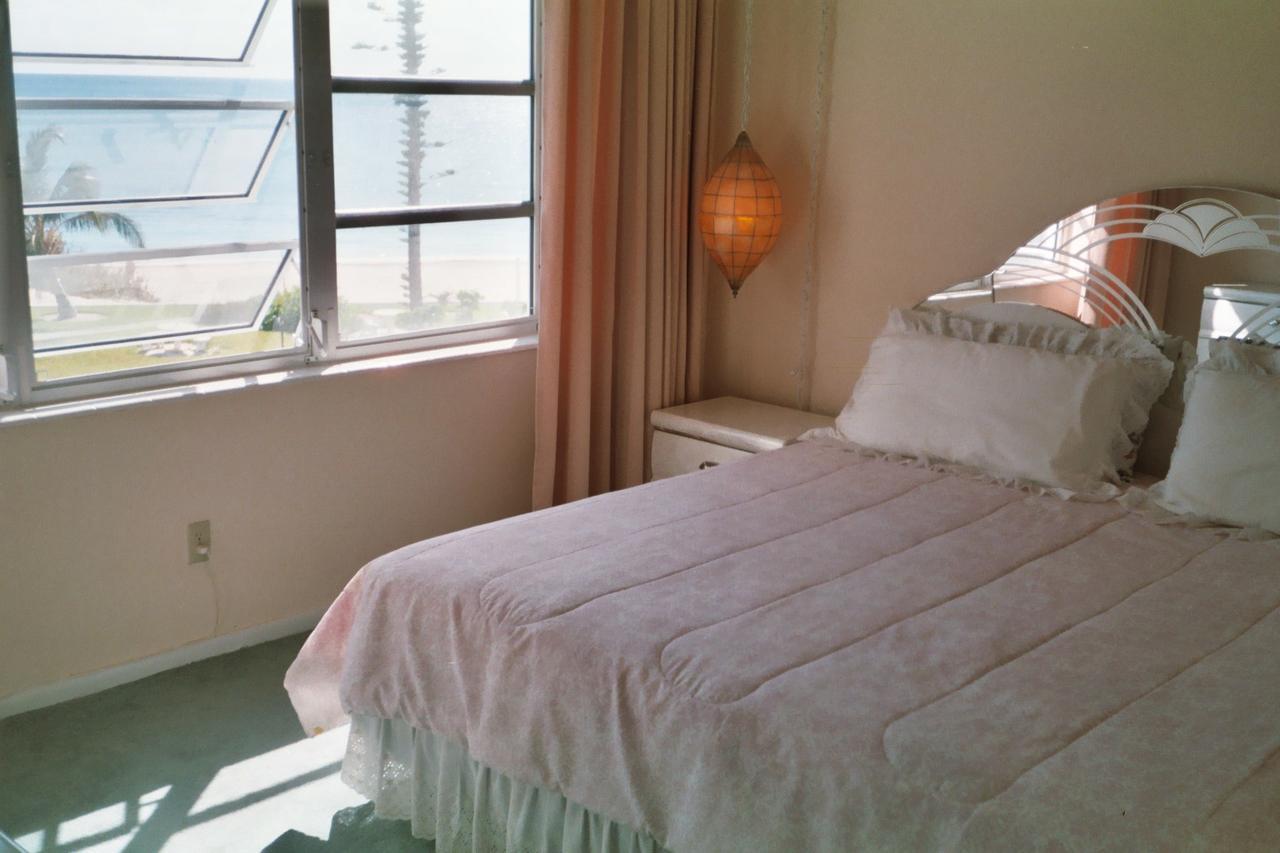 Riviera Towers Apartment *