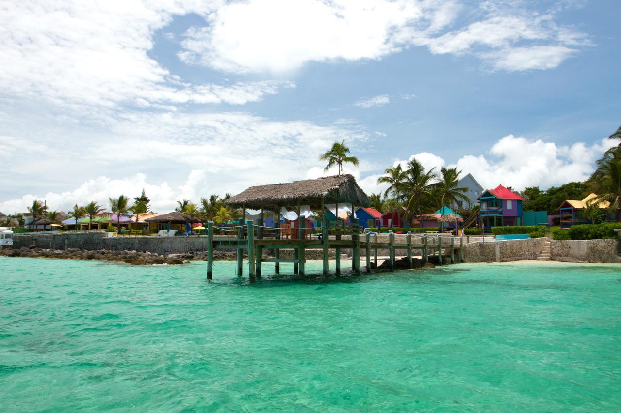 Compass Point Resort 4*
