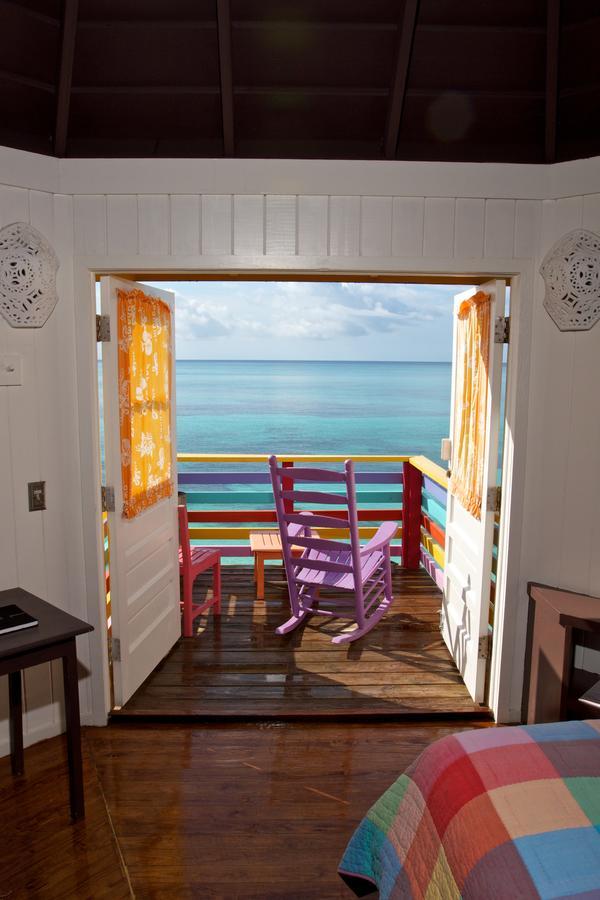 Resort Compass Point