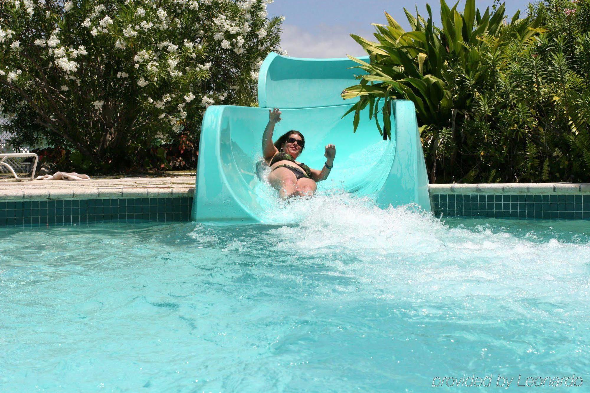 Flamingo Bay & Marina Hotel