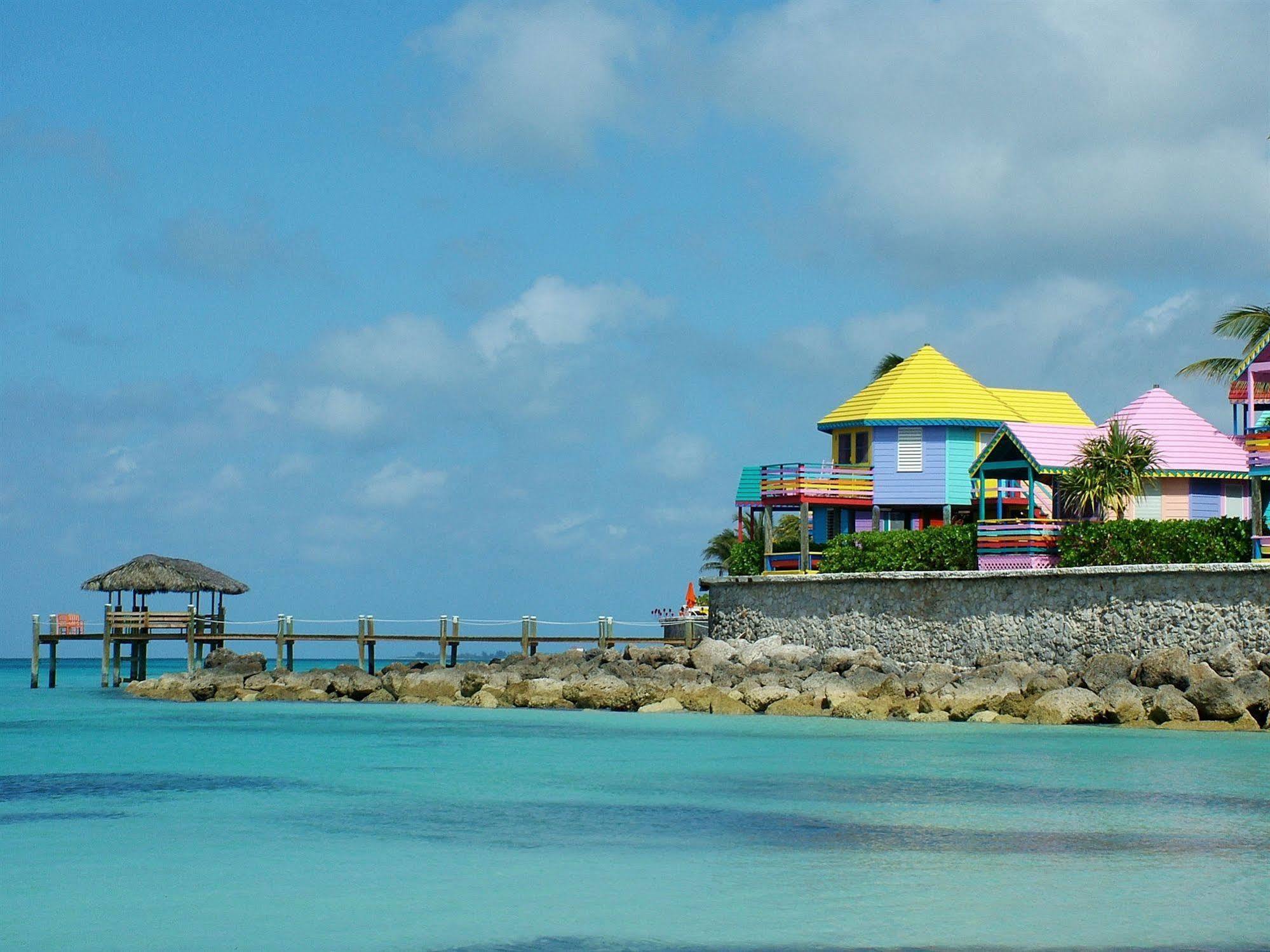 Resort Compass Point 4*