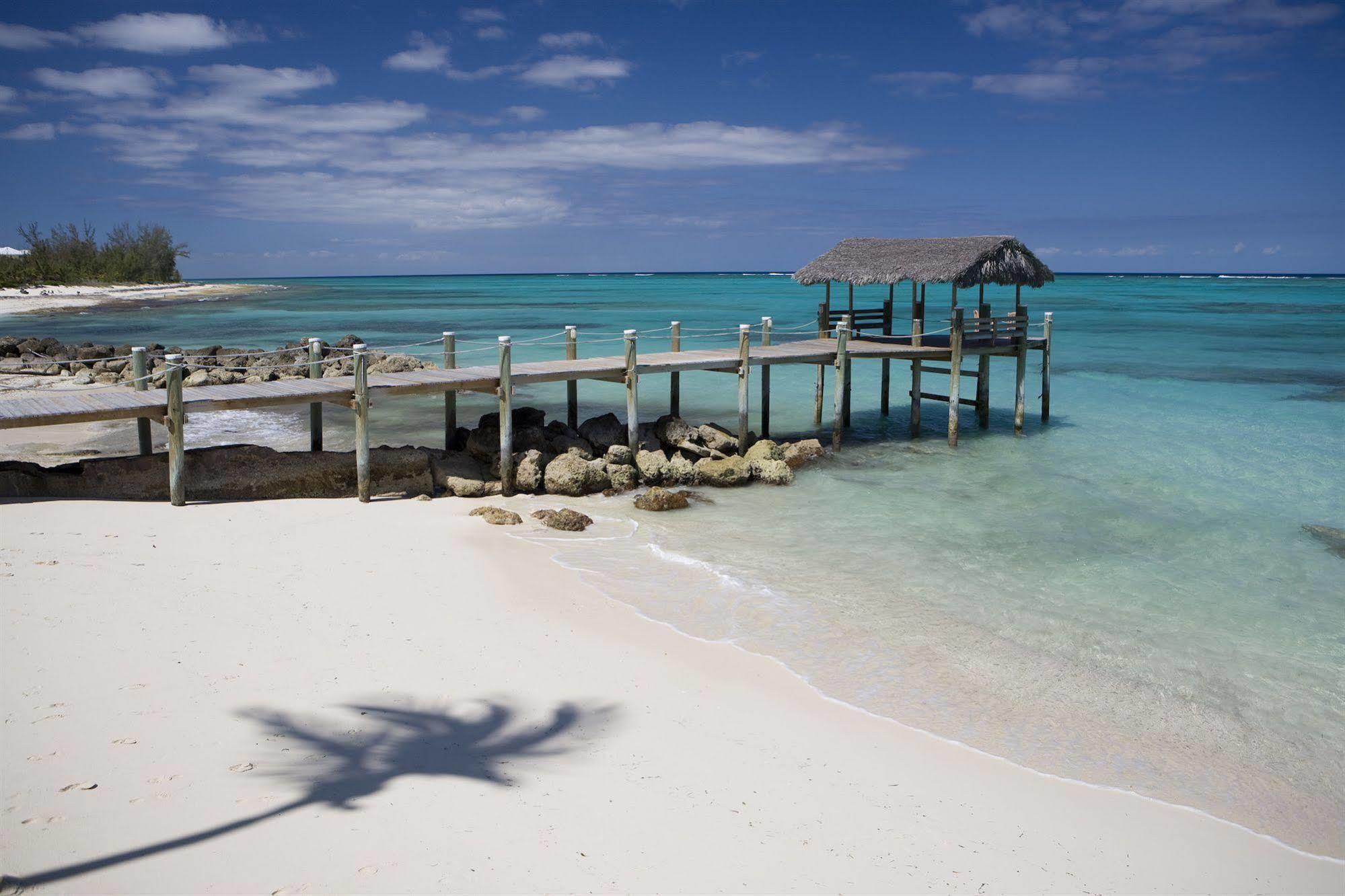 Resort Compass Point