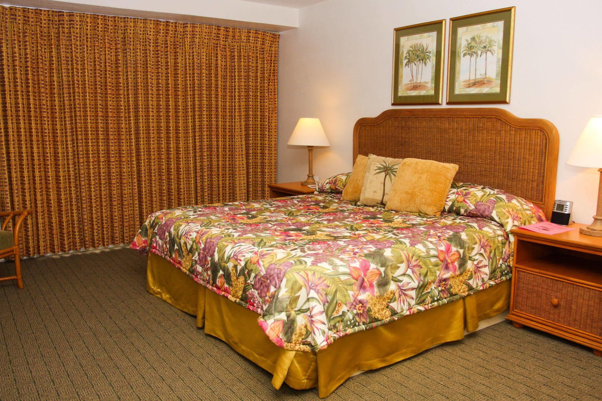 Castaways And Resort 3*