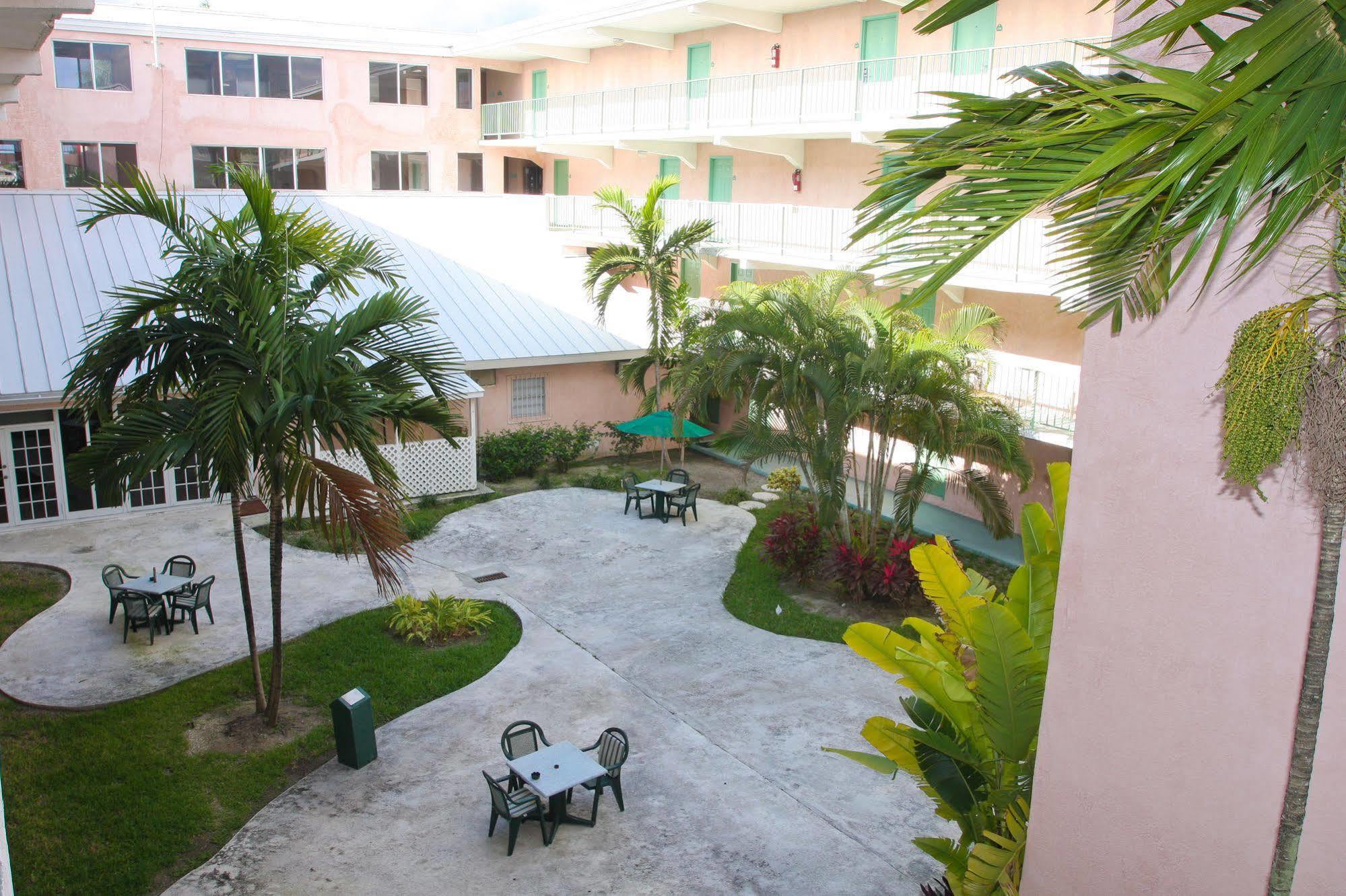 Resort Castaways And Freeport