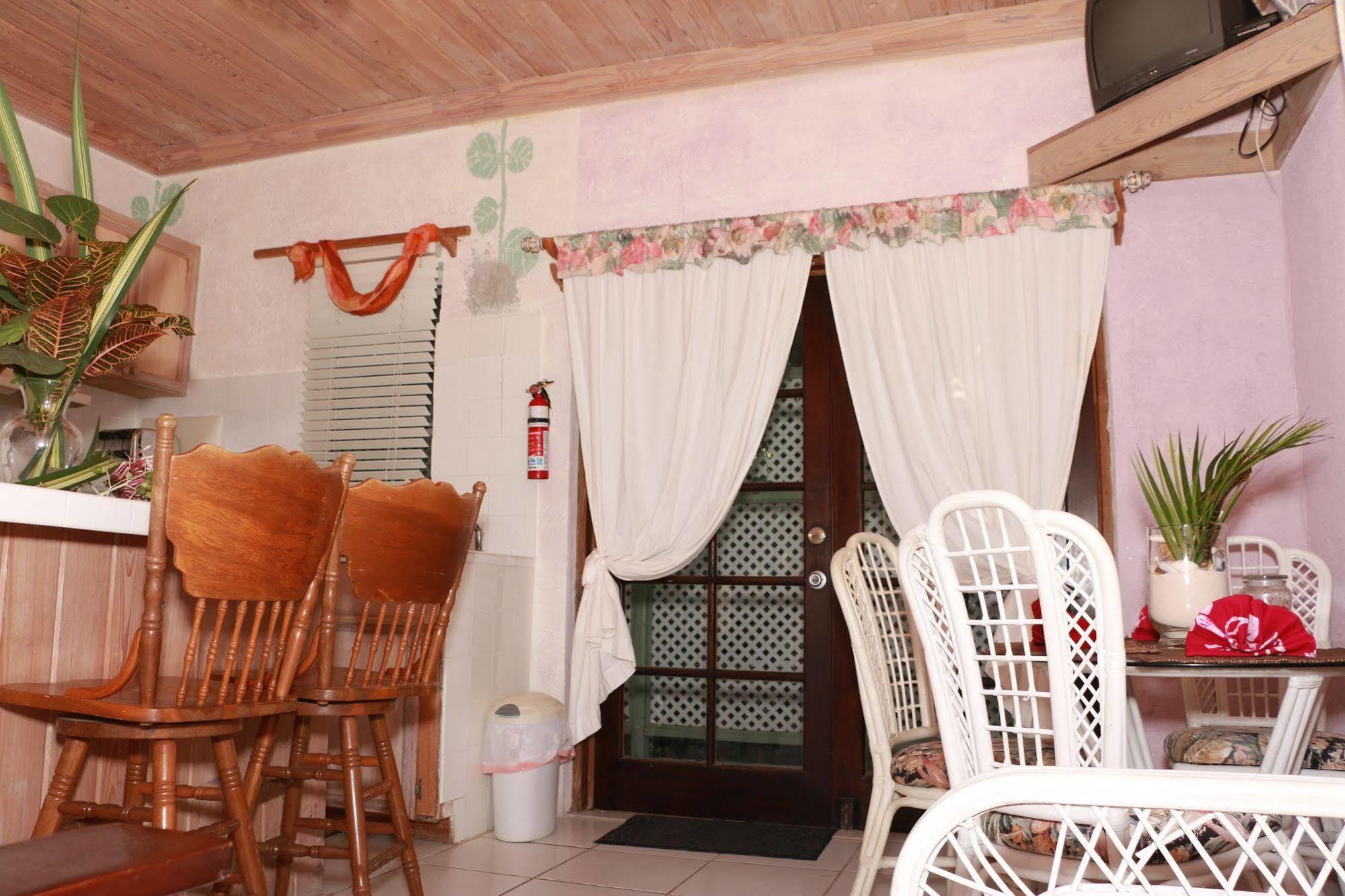 The Sugar Apple Lodge