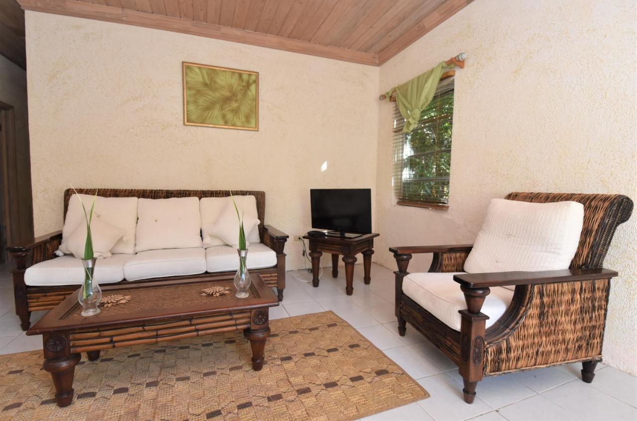 The Sugar Apple Lodge