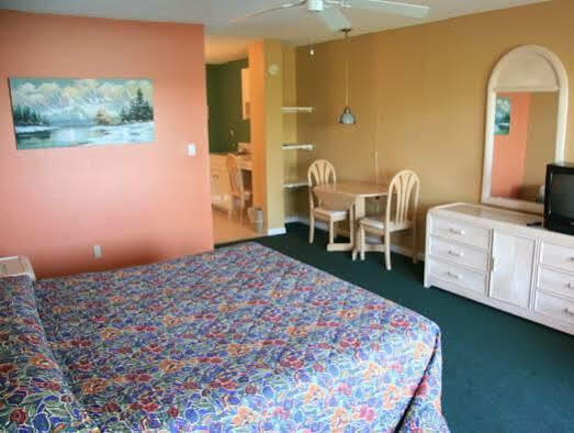 Hotel Bell Channel Freeport