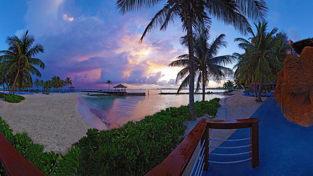 Hotel Wyndham 3*
